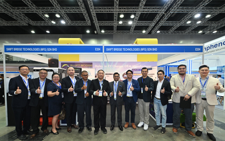 领充新能源携手马来西亚战略合作伙伴亮相全球汽车与技术博览会